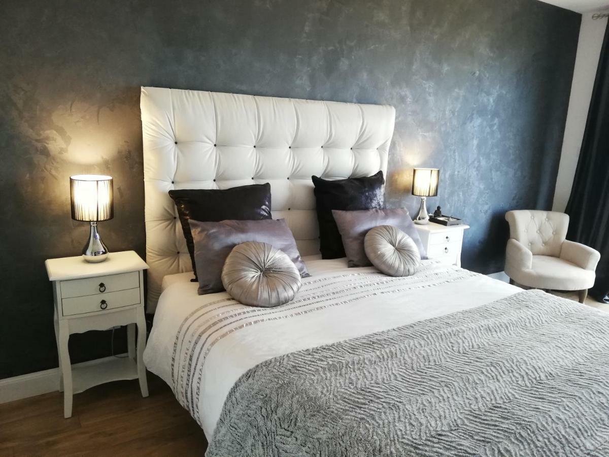 Chambres D'Hotes Luxe Et Serenite Theize Екстериор снимка