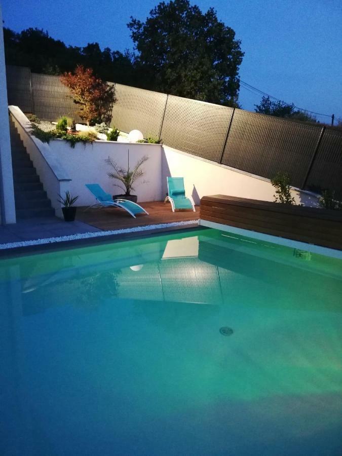 Chambres D'Hotes Luxe Et Serenite Theize Екстериор снимка